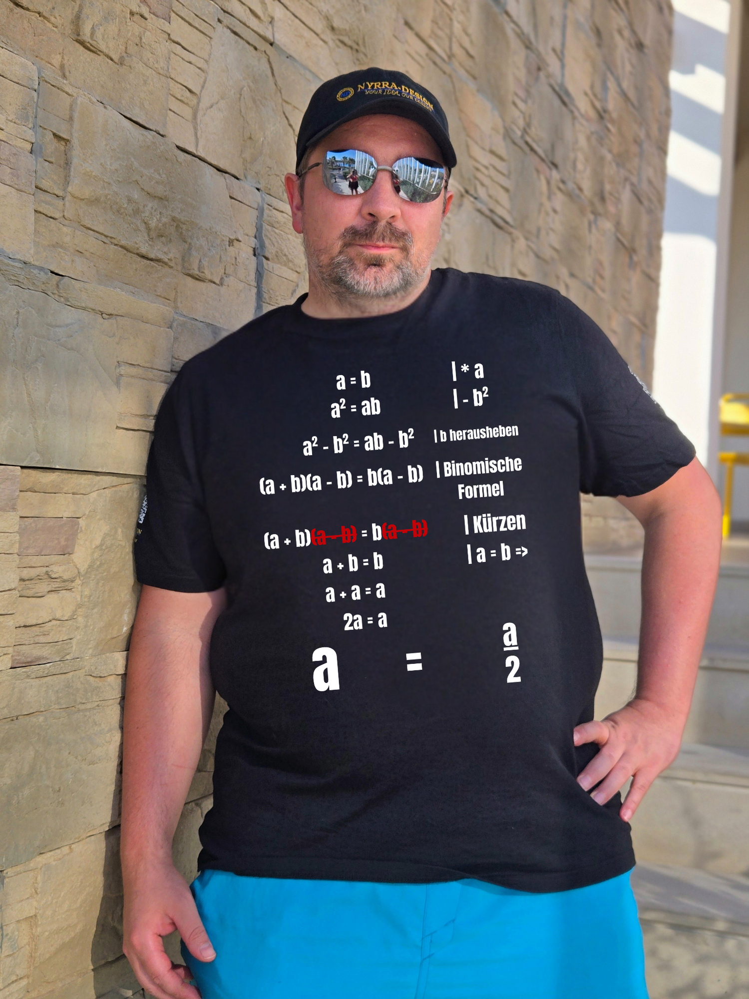 Witziges Mathe-Shirt in Schwarz mit Formeln und falscher Gleichung – Nerd-Humor für Schüler, Lehrer und Logik-Fans