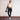 Yoga-Leggings Art-déco-Säulen – Schwarz-Gold – Frontansicht am Model