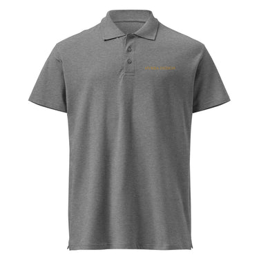 NYRRA-DESIGN Premium-Piqué-Poloshirt Grey Melange Ton-in-Ton-Logo – Grau meliert – Frontansicht