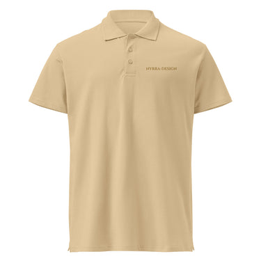 NYRRA-DESIGN Premium-Piqué-Poloshirt Sand Ton-in-Ton-Logo – Sand – Frontansicht